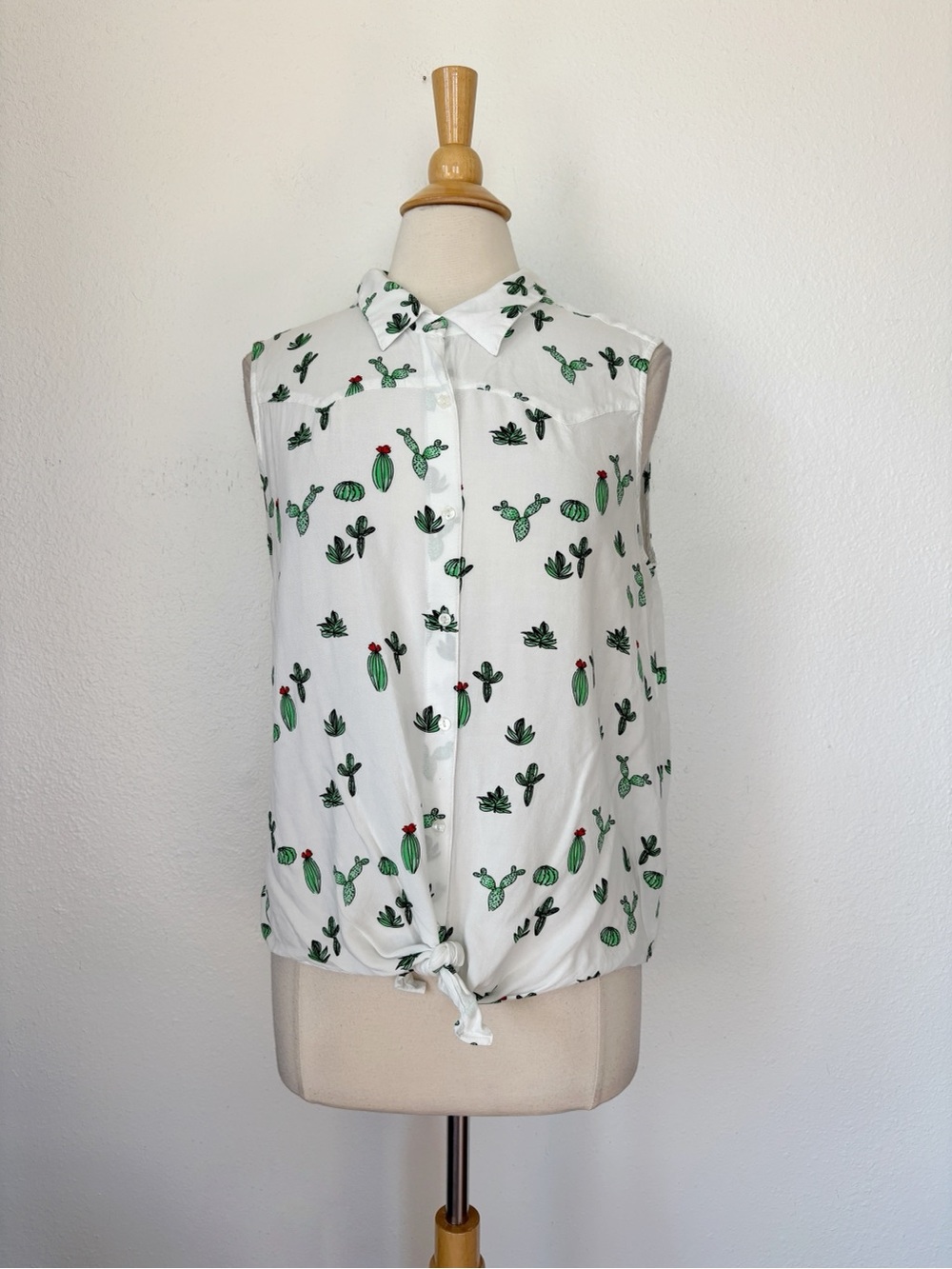 Sleeveless White Cactus-Print Tie-Front Blouse